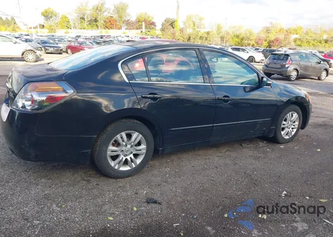 2010 Nissan Altima 2.5 S z USA, uszkodzony, nr VIN 1N4AL2AP9AN513096